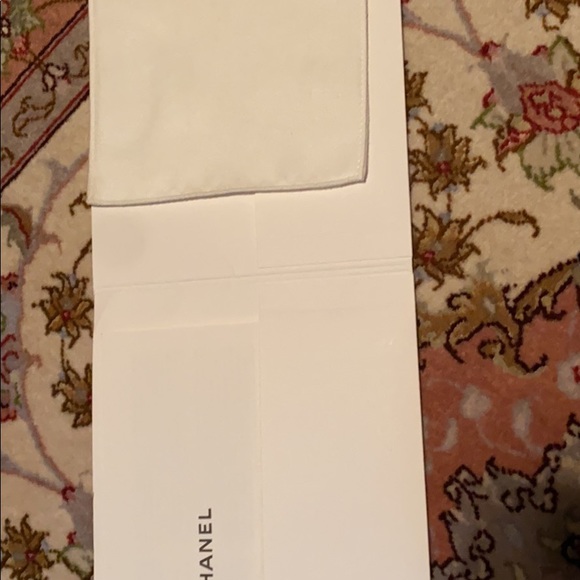 Authentic Chanel bag - Picture 6 of 9